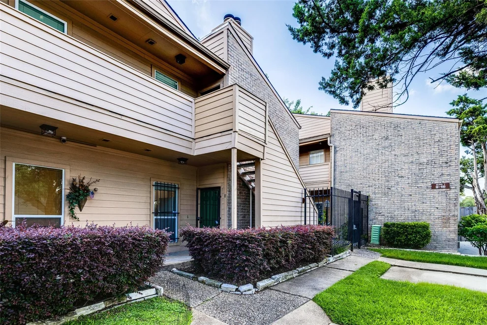 Unit for sale at 1915 Augusta Drive, Houston, TX 77057