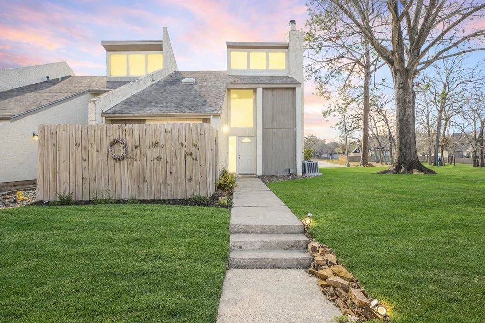 Unit for sale at 12243 Glenview Drive, Montgomery, TX 77356