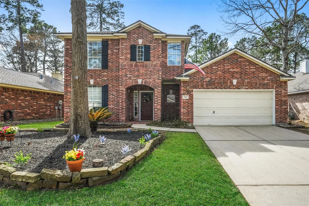 Unit for sale at 122 W Russet Grove Circle, The Woodlands, TX 77384