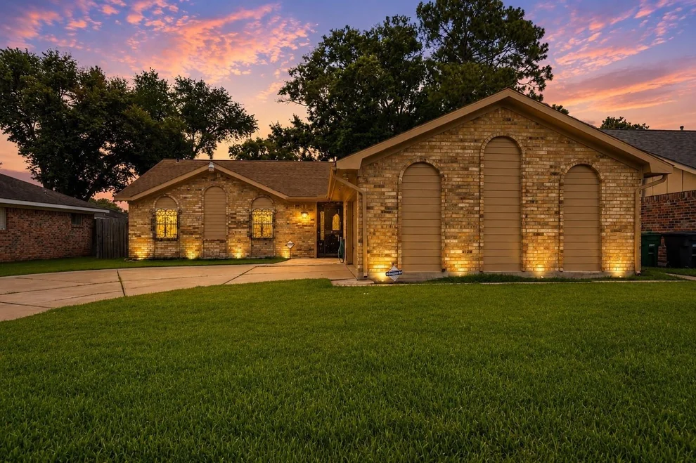 Unit for sale at 11419 Kirkhollow Drive, Houston, TX 77089