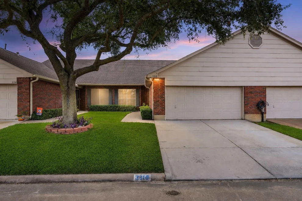 Unit for sale at 3310 Country Meadows Court, Pearland, TX 77584