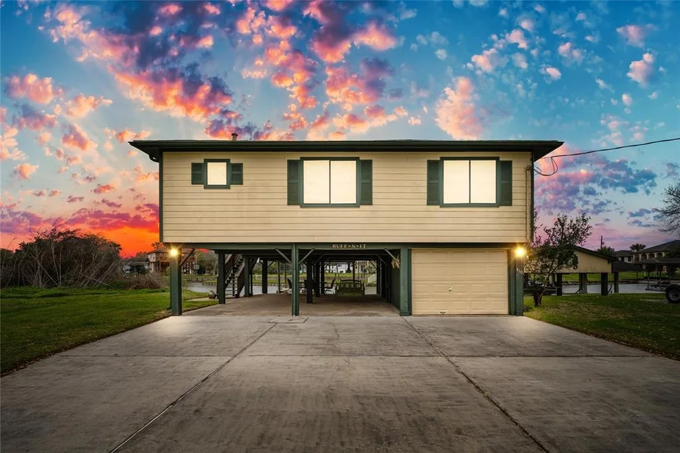 Unit for sale at 410 Palm Drive, Liverpool, TX 77577