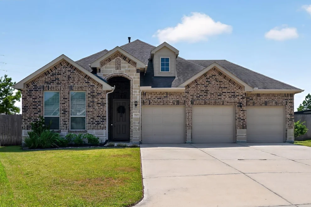 Unit for sale at 3702 Midway Gardens Drive, Spring, TX 77386