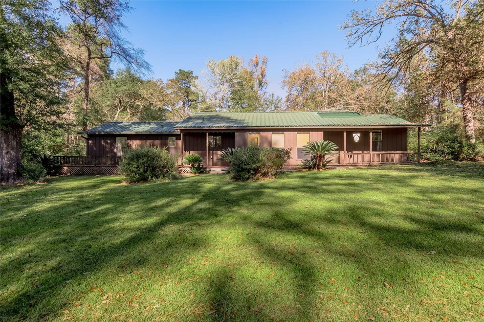Unit for sale at 1153 Southwood Dr, Huntsville, TX 77340