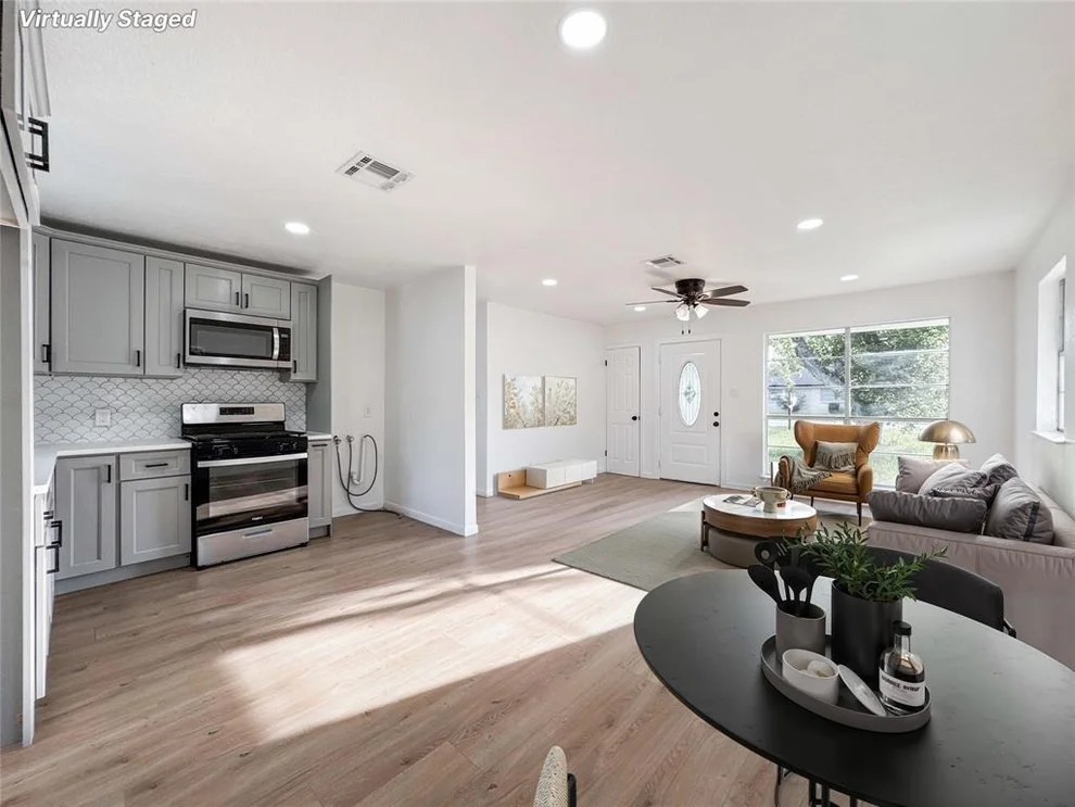 Unit for sale at 304 Avenue F, Brazoria, TX 77422