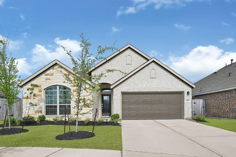 Unit for sale at 4307 Mulberry Sage Drive, Baytown, TX 77521