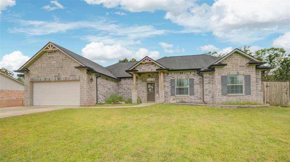 Unit for sale at 62 Ivy Court, Jones Creek, TX 77541
