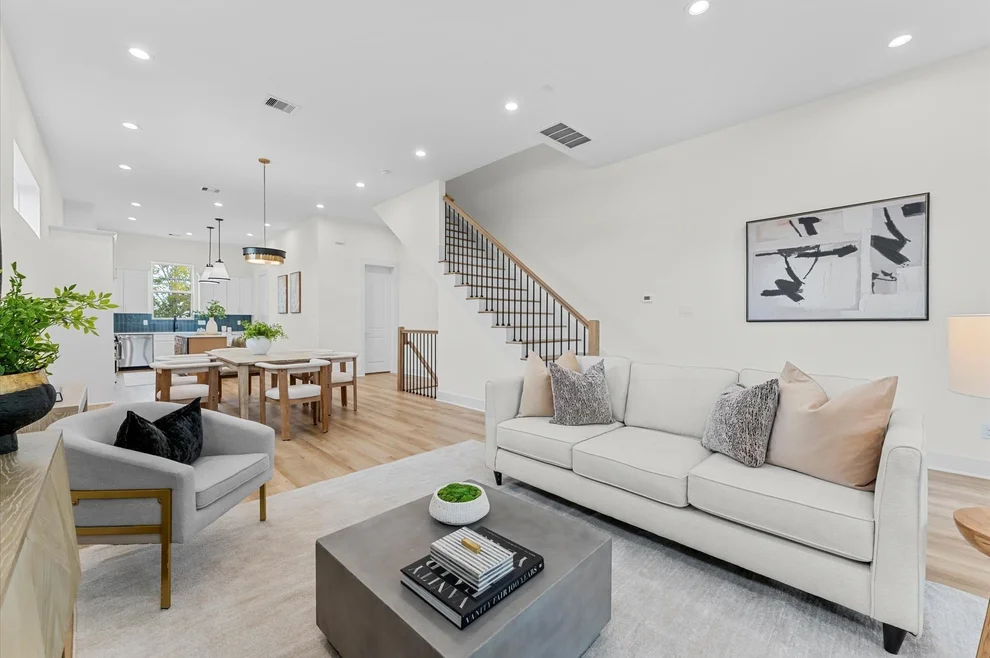 Unit for sale at 4133 De George Street, Houston, TX 77009
