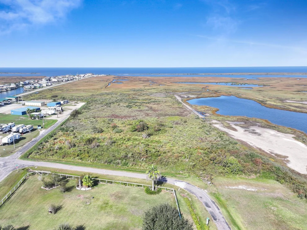Unit for sale at 000 Middle Reef Rd, Crystal Beach, TX 77650