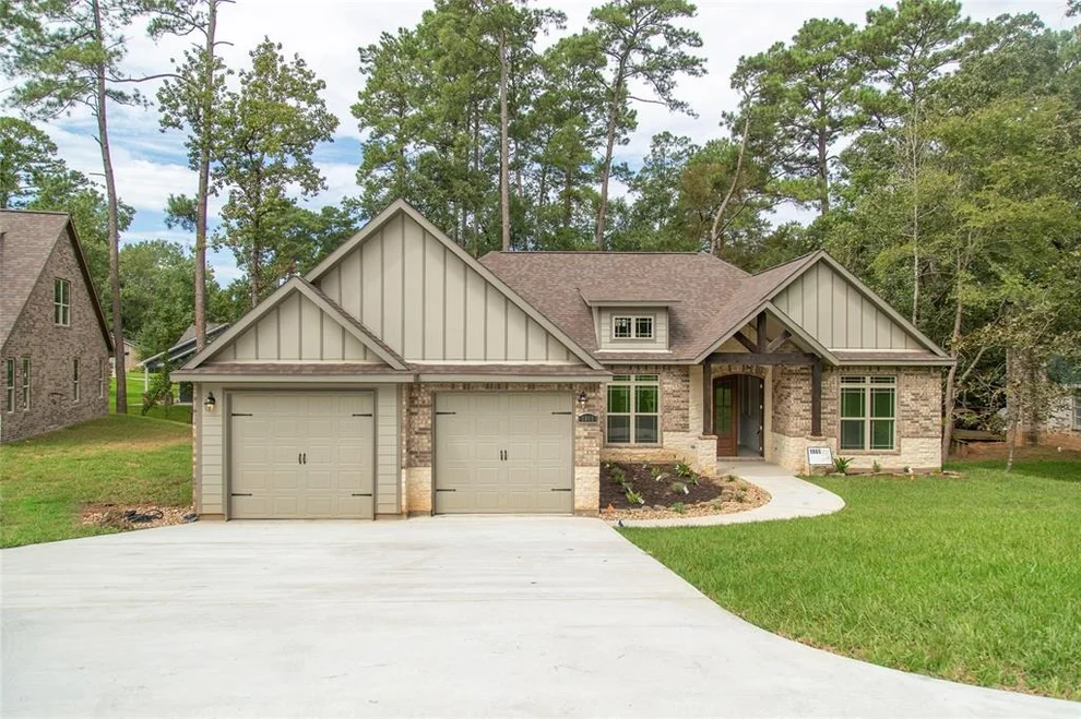 Unit for sale at 2104 Groveshire Drive, Huntsville, TX 77340