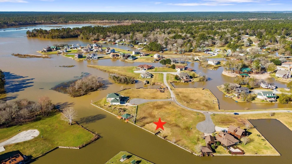 Unit for sale at 5 Island Point, Huntsville, TX 77340