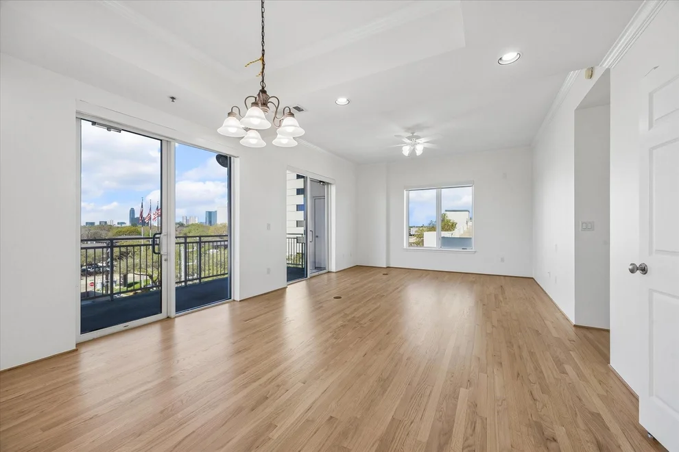 Unit for sale at 2520 Robinhood Street, Houston, TX 77005