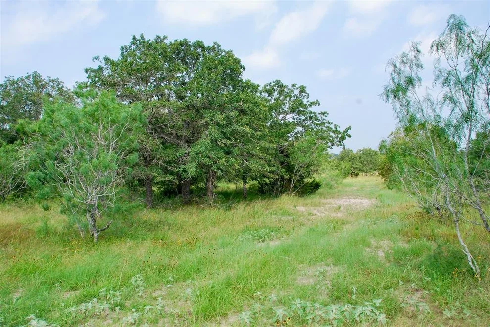 Unit for sale at 3040 County Rd 397, Moulton, TX 77975