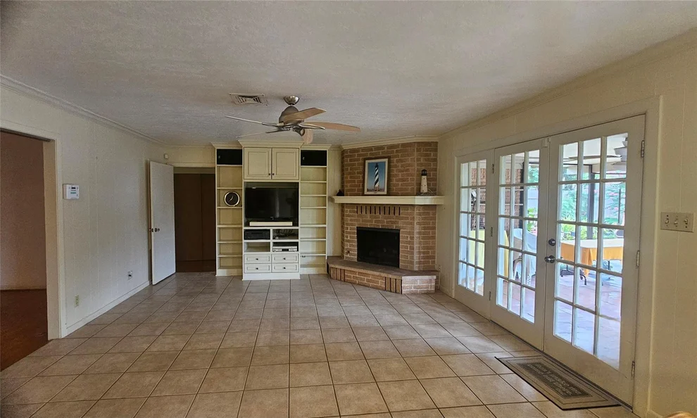 Unit for sale at 7922 Wilmerdean Street, Houston, TX 77061