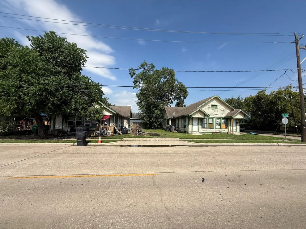 Unit for sale at 1109 N Cesar Chavez Boulevard, Houston, TX 77011