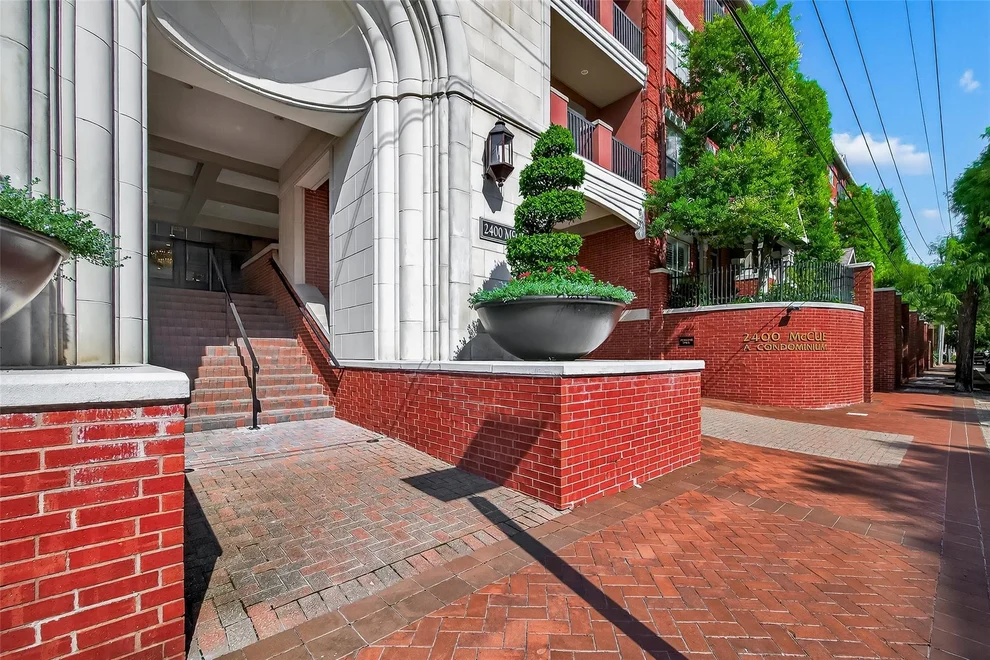 Unit for sale at 2400 Mccue Road, Houston, TX 77056