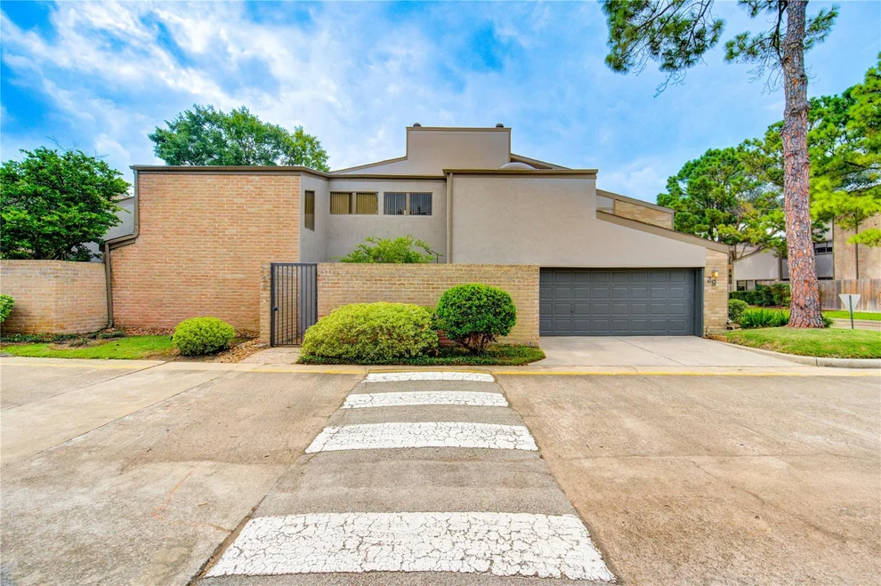 Unit for sale at 880 Tully Road, Houston, TX 77079