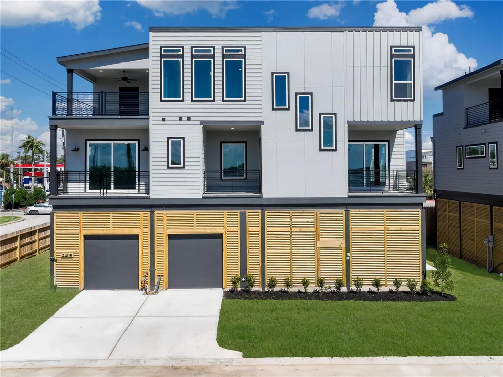 Unit for sale at 4408 Anthony Court Lane, Seabrook, TX 77586