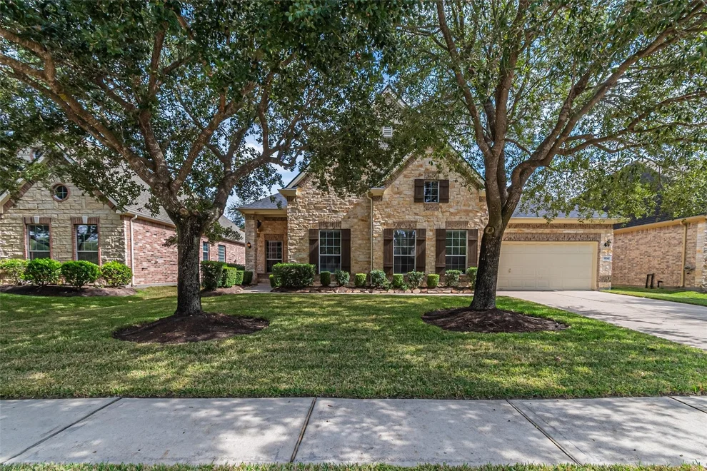 Unit for sale at 9242 E Canyon Lake Springs Drive, Cypress, TX 77433