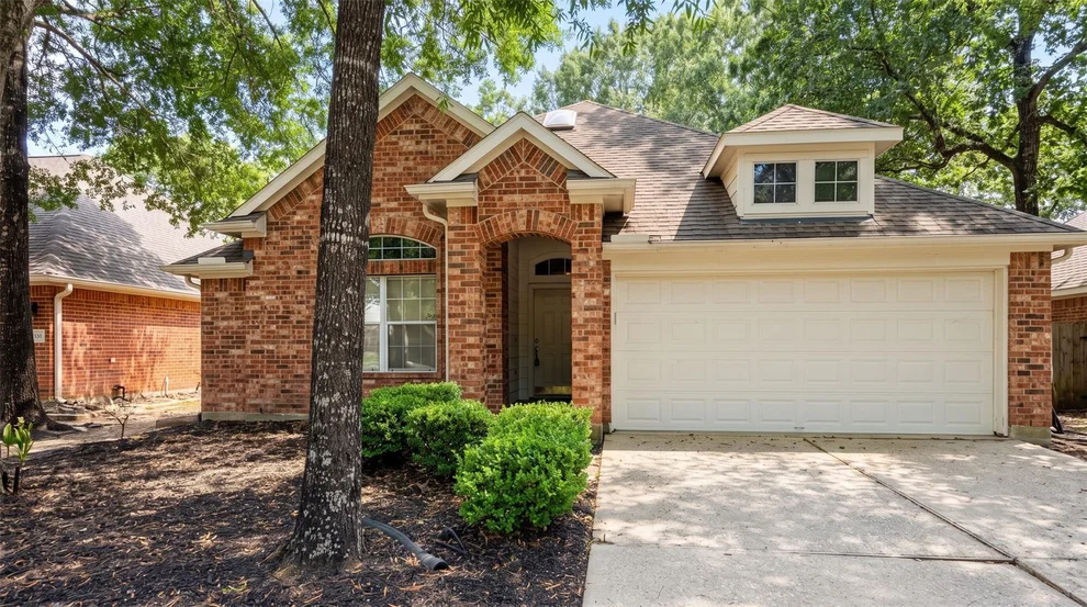 Unit for sale at 203 Fairwind Trail Drive, The Woodlands, TX 77385