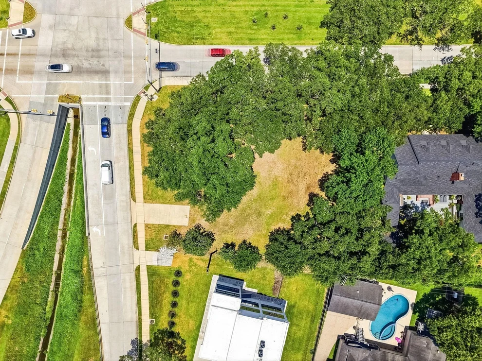 Unit for sale at 5027 S Braeswood Boulevard, Houston, TX 77096