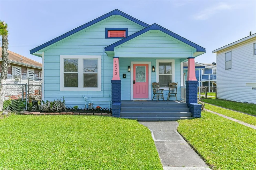 Unit for sale at 4323 Avenue L, Galveston, TX 77550