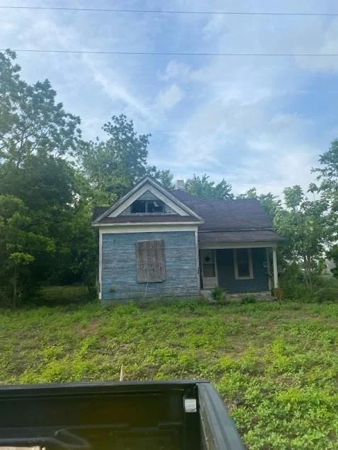 Unit for sale at 322 Walnut Street, Donie, TX 75838