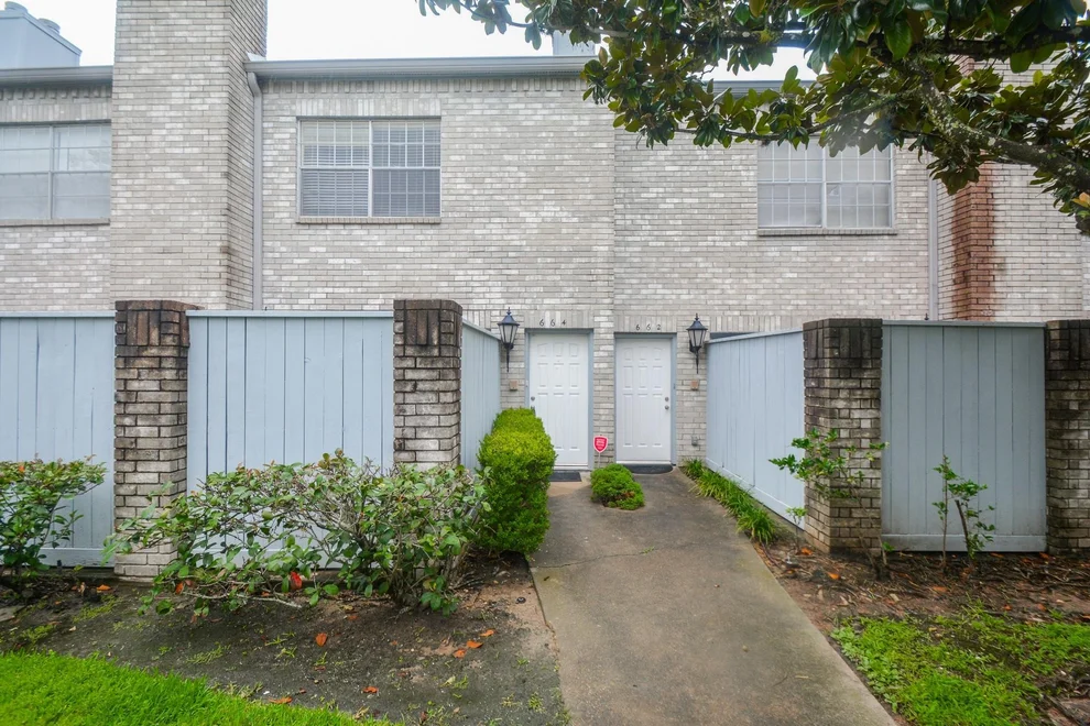 Unit for sale at 664 Wilcrest Drive, Houston, TX 77042