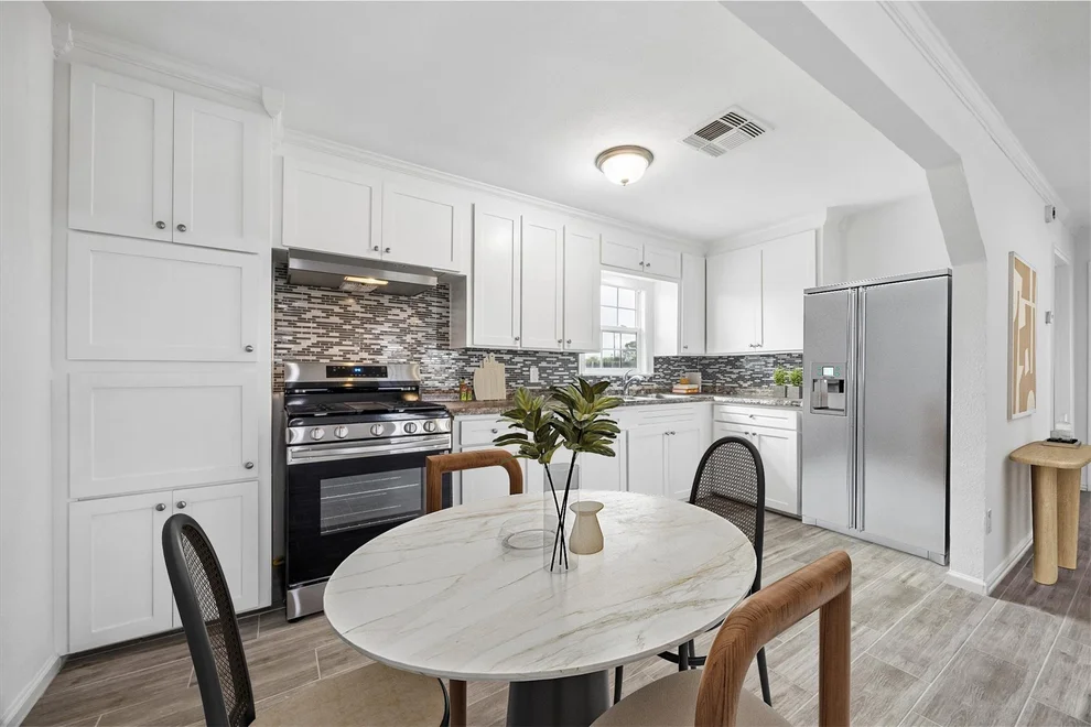 Unit for sale at 609 Avenue M, South Houston, TX 77587
