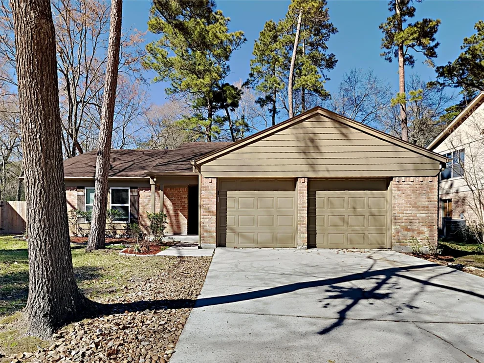 Unit for sale at 41 Kittiwake Court, Spring, TX 77380