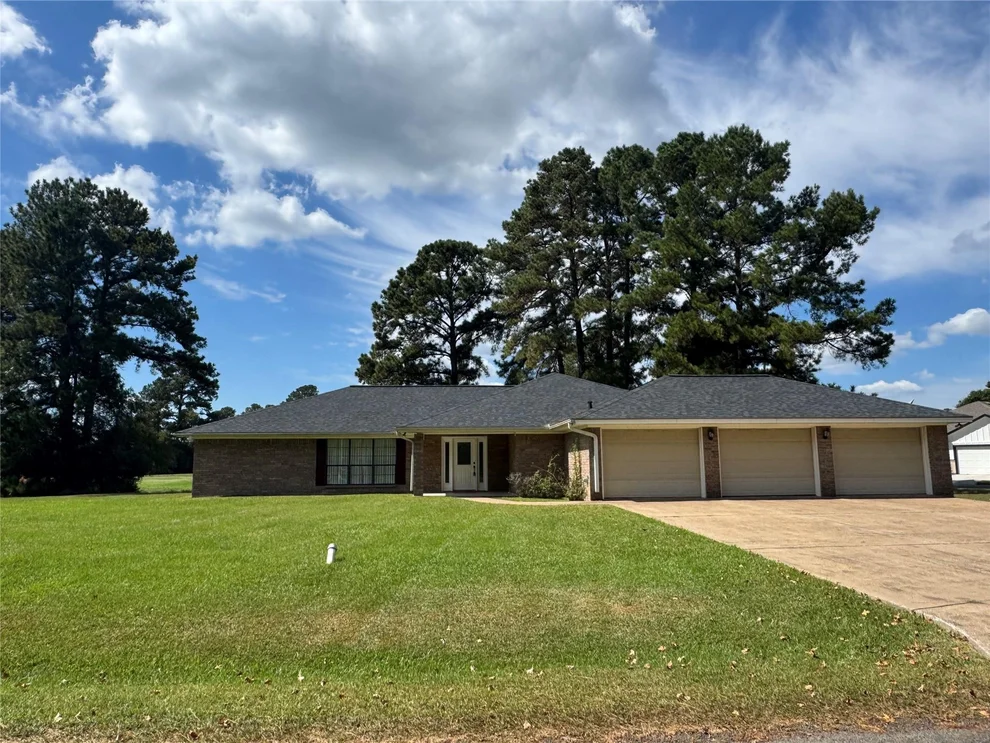 Unit for sale at 20 Shallow Springs, Trinity, TX 75862