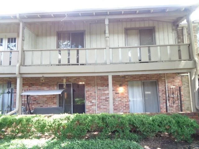 Unit for sale at 2585 Marilee Lane, Houston, TX 77057