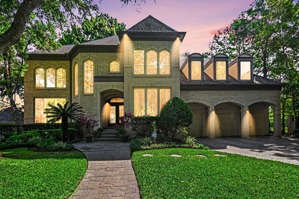 Unit for sale at 1319 Oyster Point Drive, Sugar Land, TX 77478