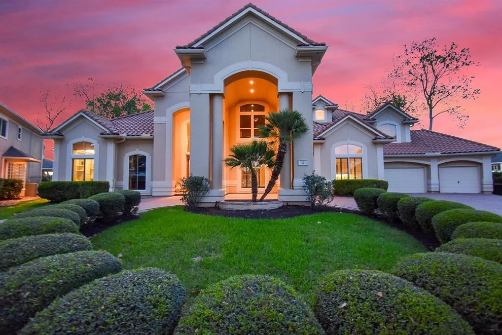 Unit for sale at 2 Royal Hampton Court, Sugar Land, TX 77479