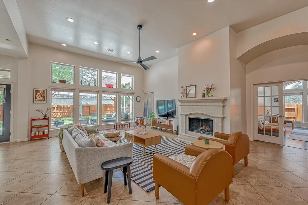 Unit for sale at 5918 Emmit Creek Lane, Sugar Land, TX 77479