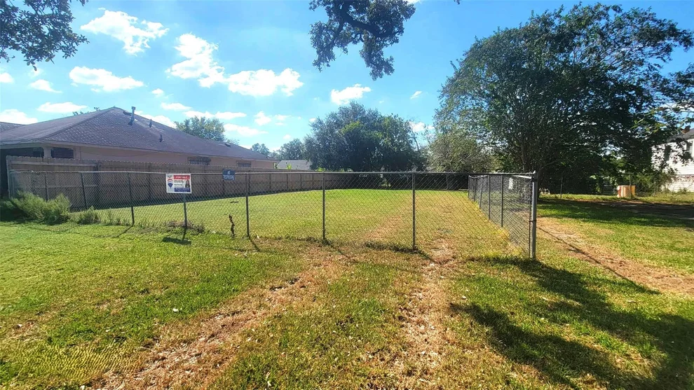Unit for sale at 0 Shaver Street, Pasadena, TX 77506