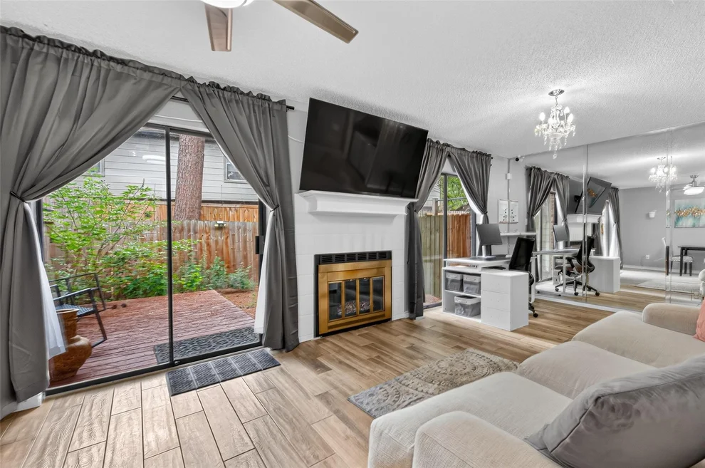 Unit for sale at 14 E Willowwood Court, The Woodlands, TX 77381