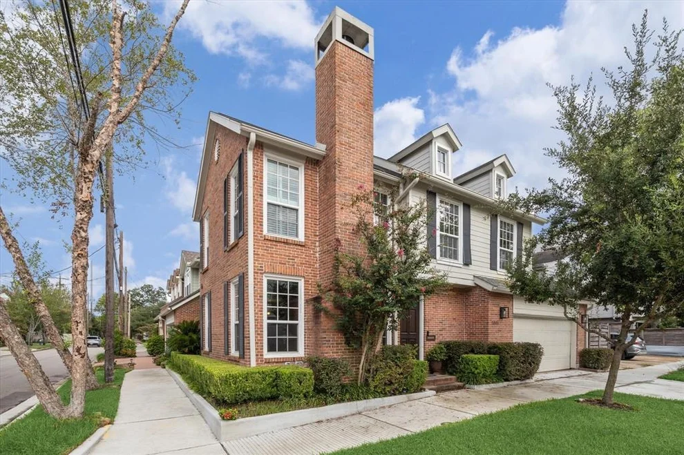Unit for sale at 2001 Woodhead Street, Houston, TX 77019