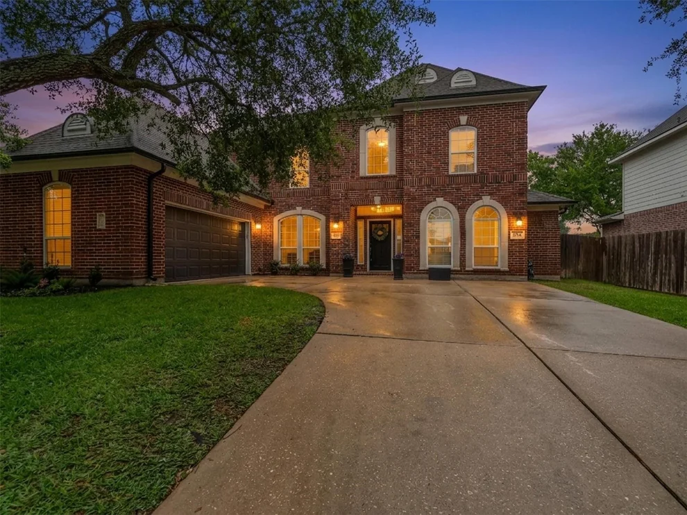 Unit for sale at 6134 Carlisle Lane, League City, TX 77573