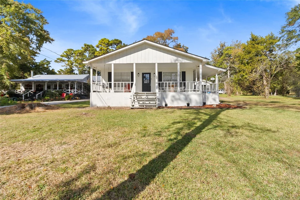 Unit for sale at 159 Yacht Circle, Trinity, TX 75862