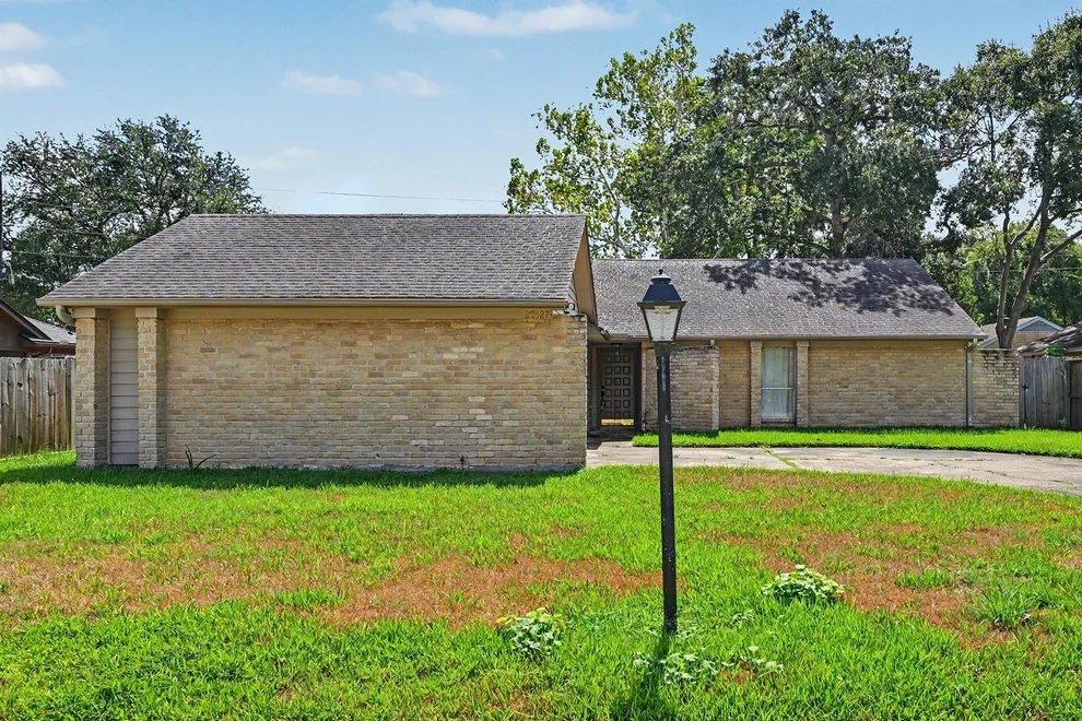 Unit for sale at 22527 Indian Ridge Drive, Katy, TX 77450