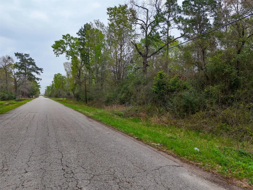 Unit for sale at 17051 Concord Drive, Conroe, TX 77385