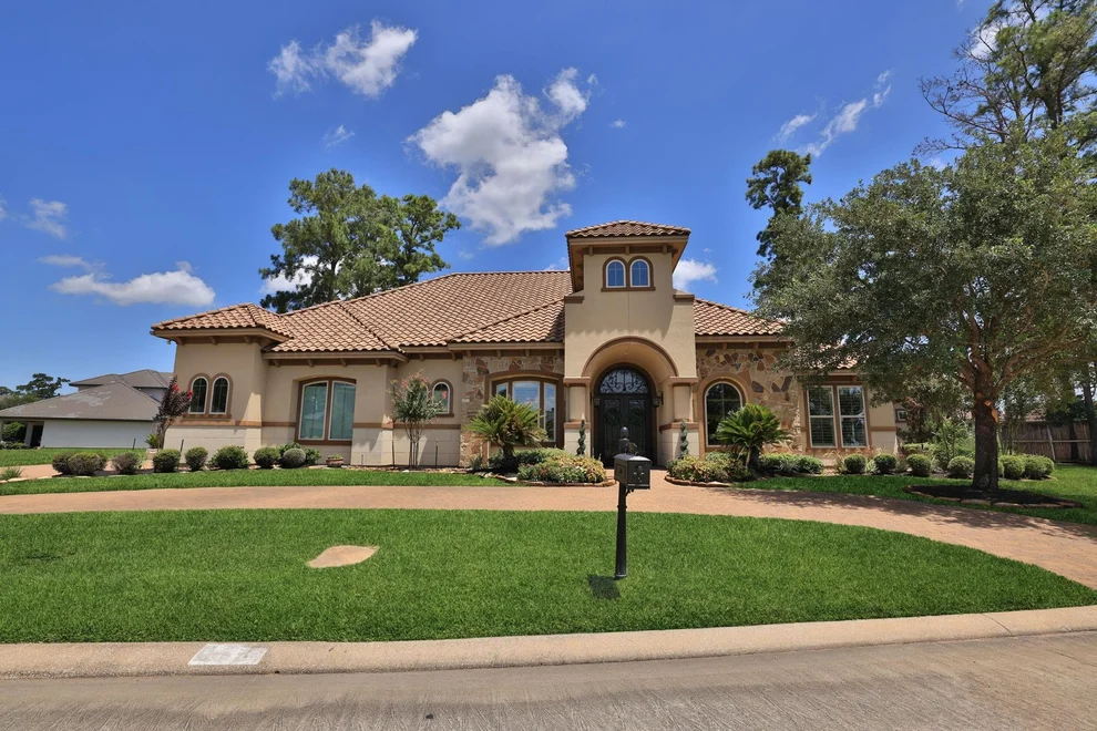 Unit for sale at 58 Shadow Creek Ridge Drive, Spring, TX 77389