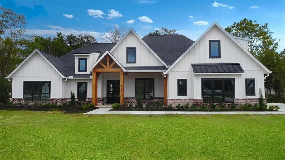 Unit for sale at 2707 Hackberry Run, Alvin, TX 77511