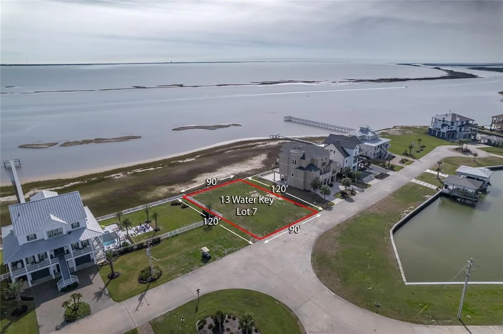 Unit for sale at 13 Water Key, Hitchcock, TX 77563