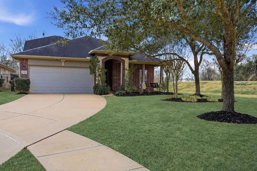 Unit for sale at 11207 English Rose Trail, Missouri City, TX 77459