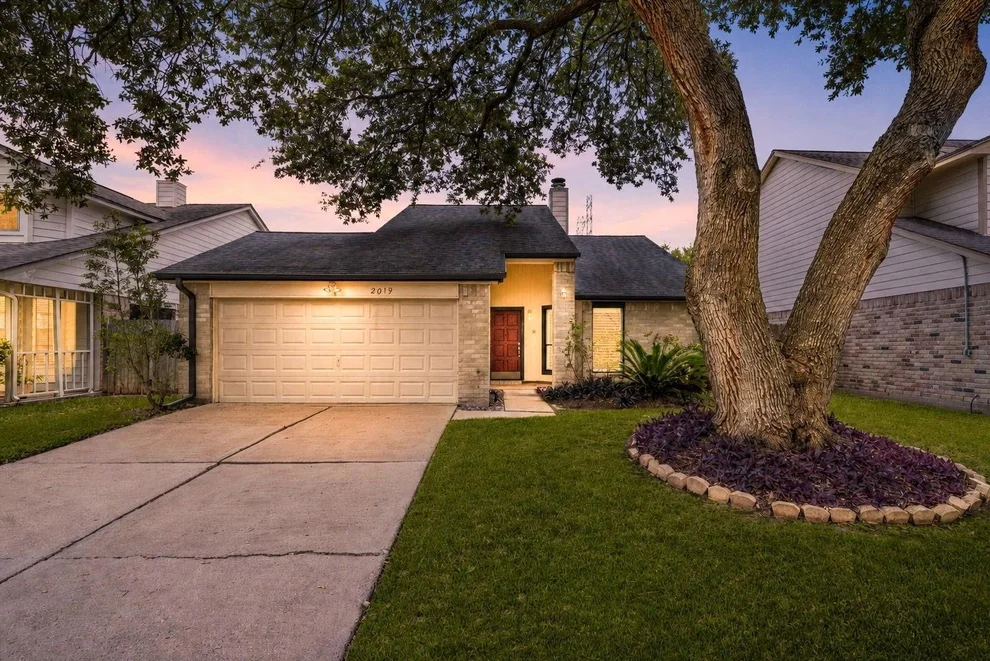 Unit for sale at 2019 Creek Valley Lane, Sugar Land, TX 77478