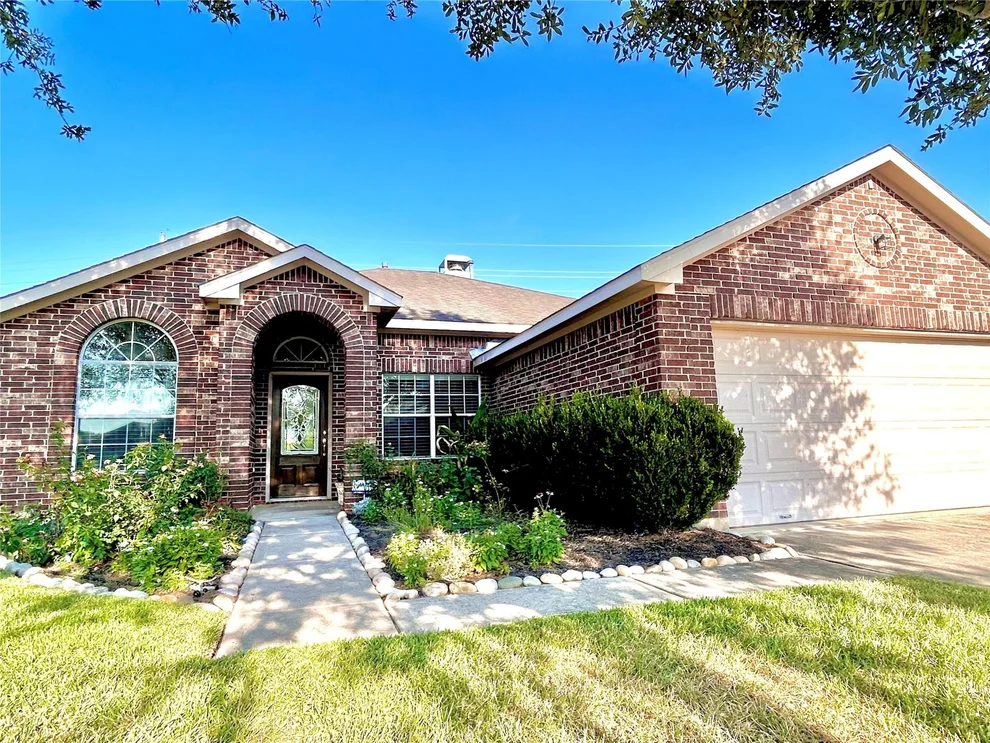 Unit for sale at 125 Long Canyon Lane, Richmond, TX 77469