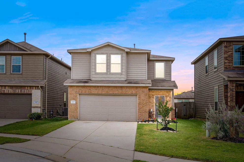 Unit for sale at 4411 Champions Landing Drive, Houston, TX 77069