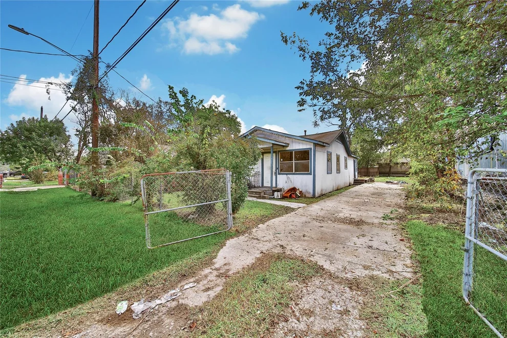 Unit for sale at 2410 Mierianne Street, Houston, TX 77093